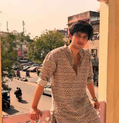 CALL BOY AVAILABLE IN JAIPUR 