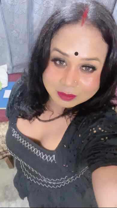 Hot and sexy Heena hi 